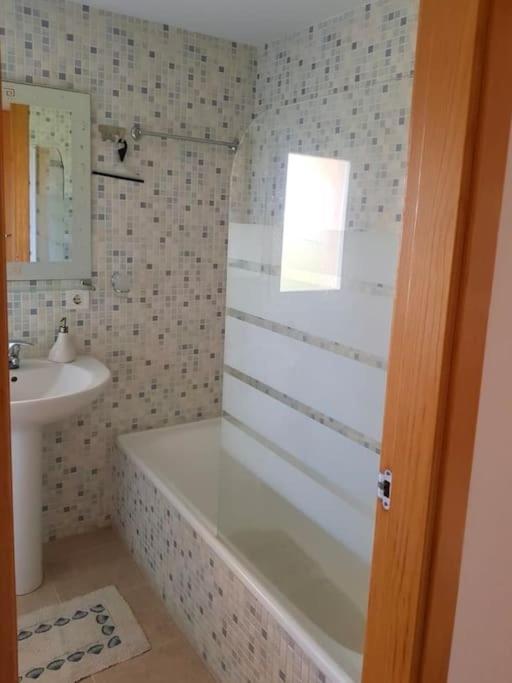 Penthouse Paradiso: 2Br Oasis In Casares Del Sol 外观 照片