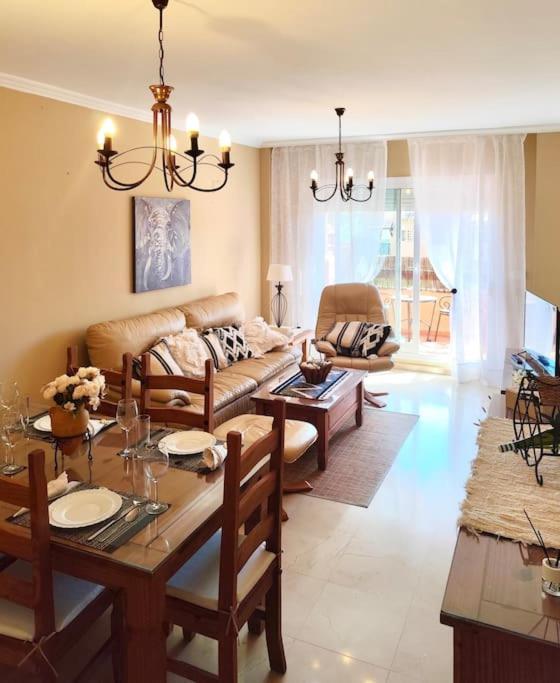 Penthouse Paradiso: 2Br Oasis In Casares Del Sol 外观 照片